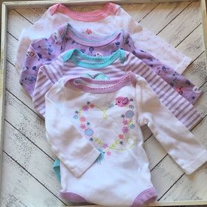 Newborn long sleeved onesie Lot
